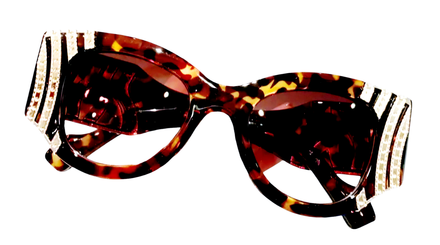Vintage Chic Cat-Eye Sunglasses