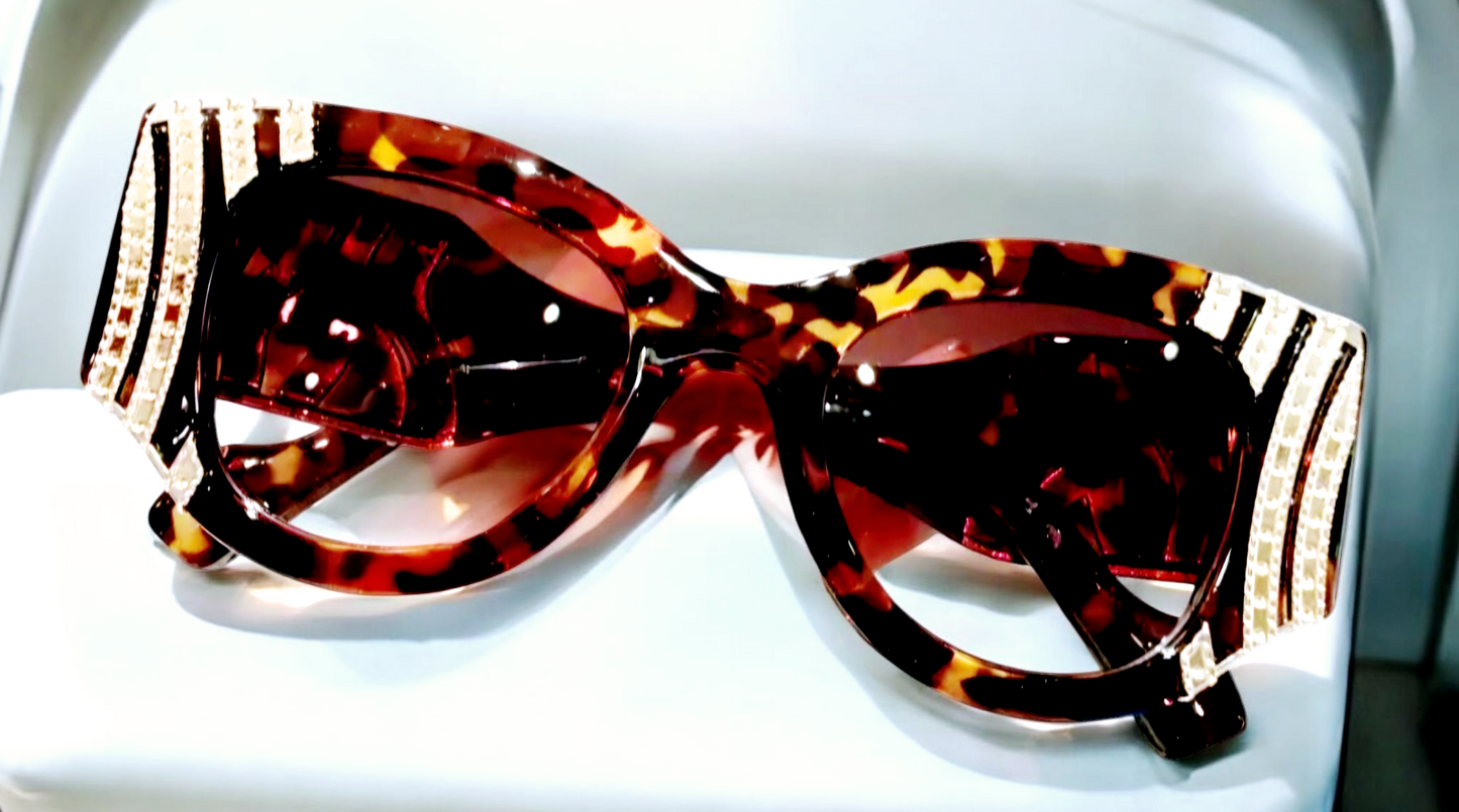 Chic Cat-Eye Sunglasses