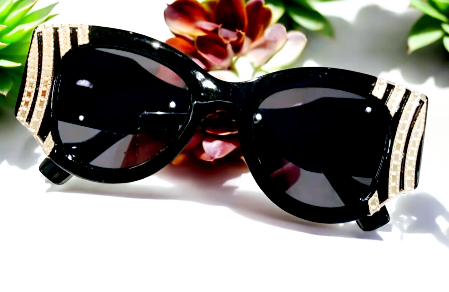Chic Cat-Eye Sunglasses
