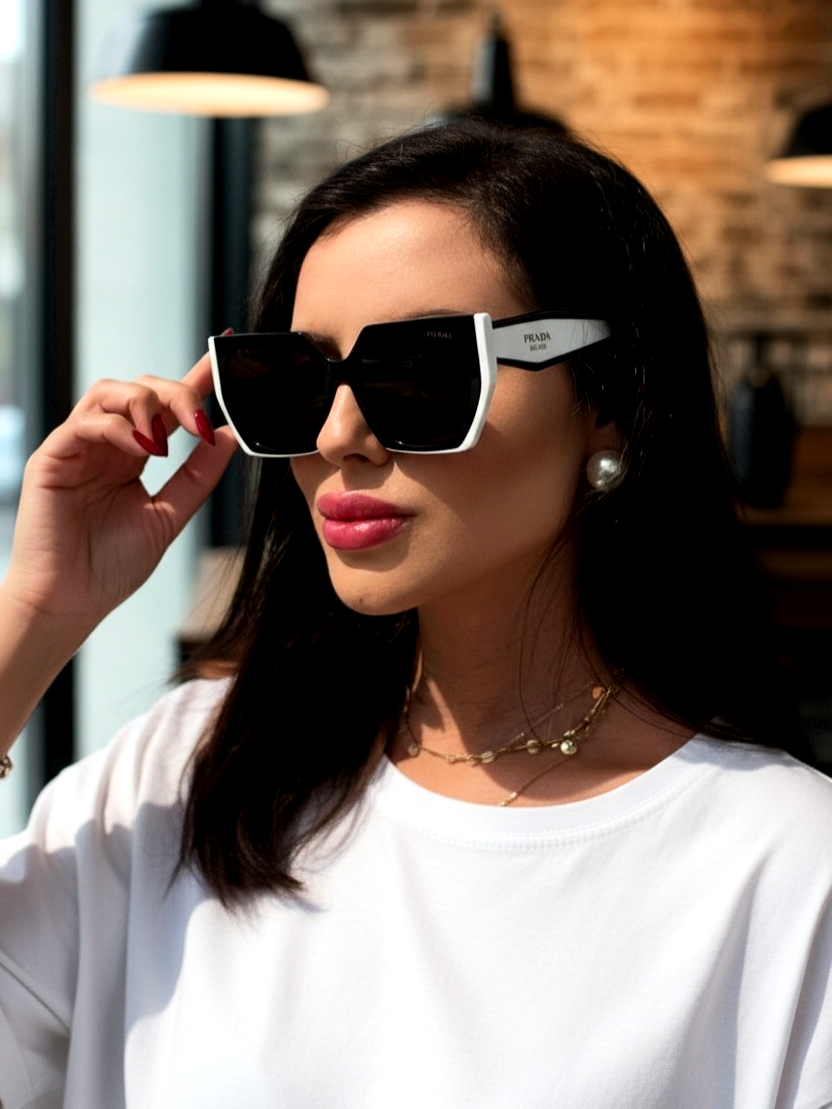 Chic Flat Top Bold Cat-Eyed Sunglasses