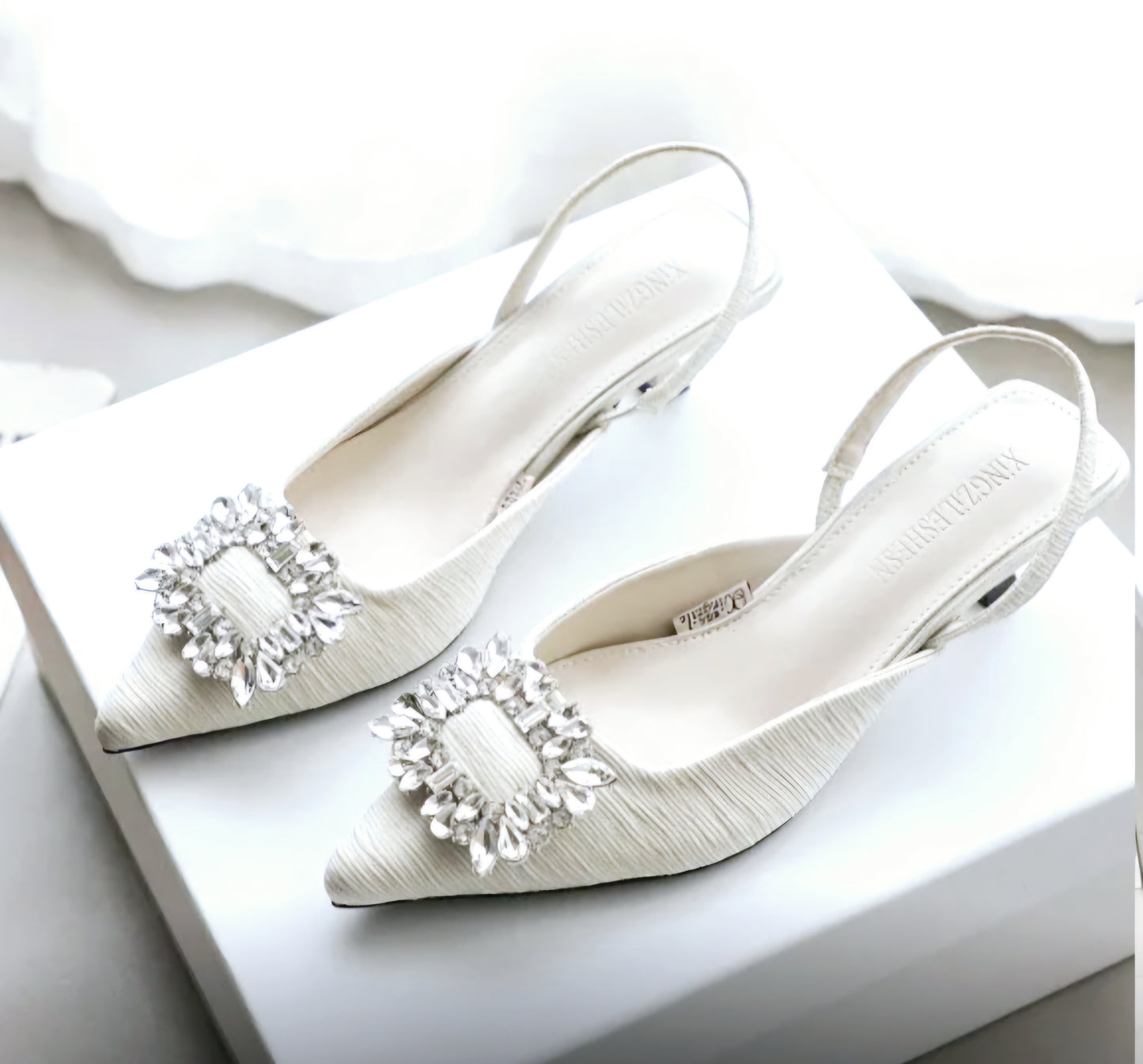 Elegant Sandals W/Crystal Buckle