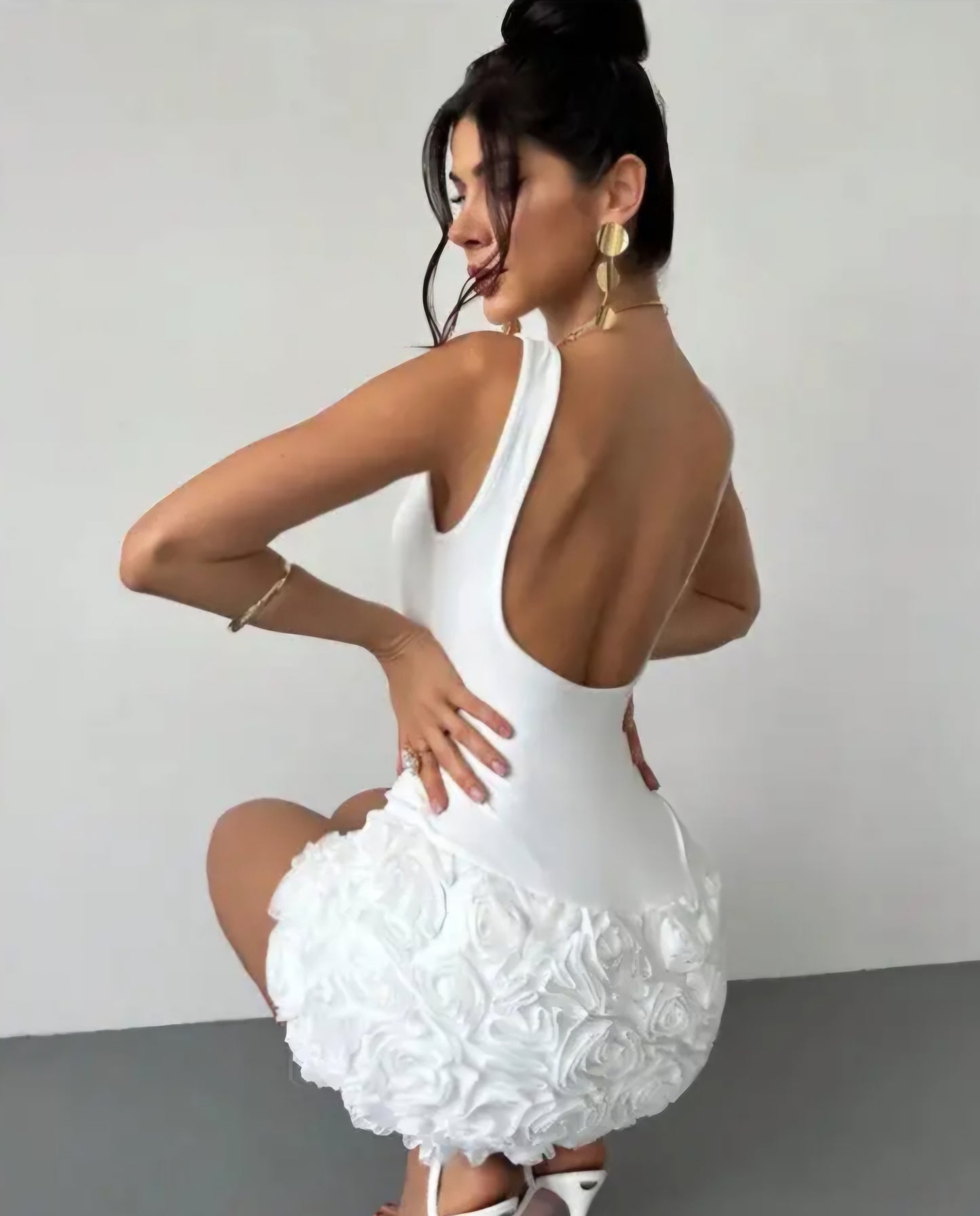 BacklessFlower Hip-Wrapped Dress