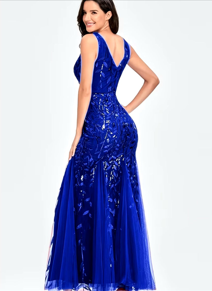 Elegant Embroidered Body-Hugging Mermaid Dress