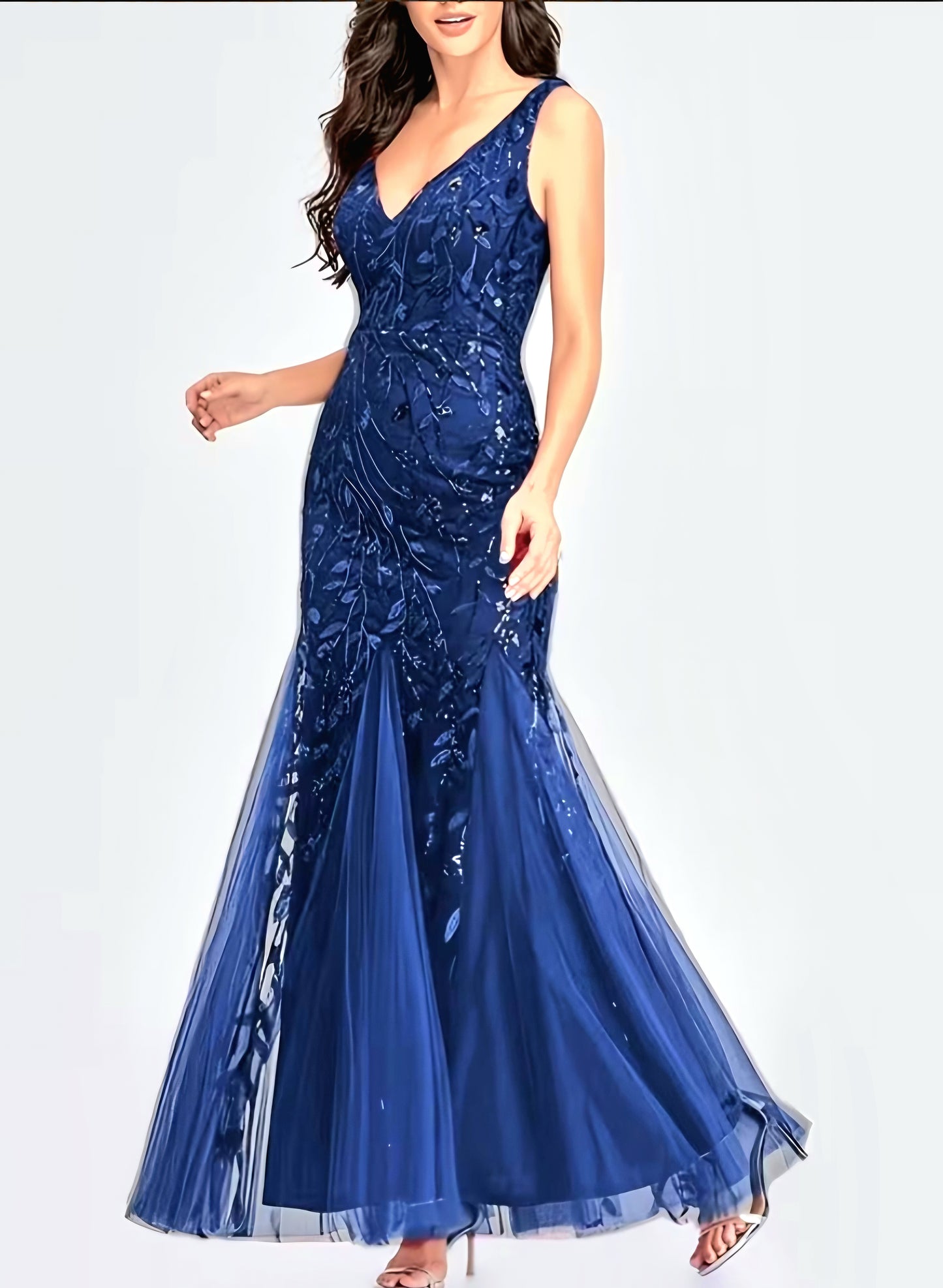 Elegant Embroidered Body-Hugging Mermaid Dress